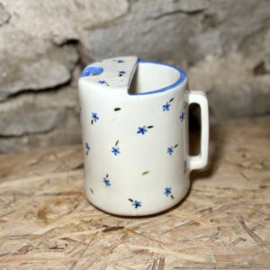 Tasse à emporter fleur bleue